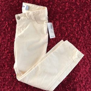 Old Navy.  girls skinny corduroy pants. NWT.